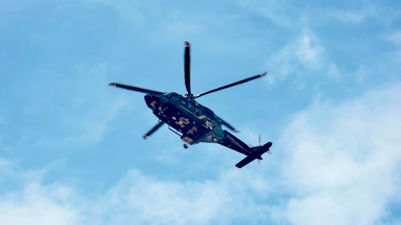 Operação em MS apreende helicóptero avaliado em R$ 6 milhões e 345 kg de drogas