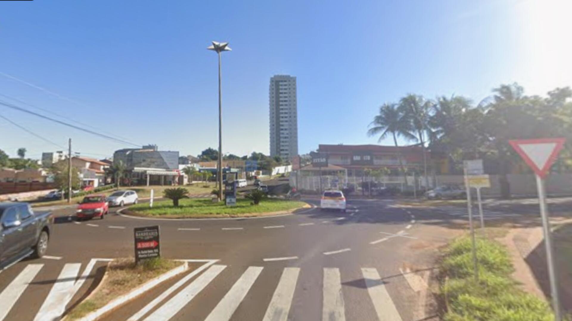Avenida Rachid Neder é interditada para remoção de rotatória