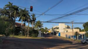 Rotatória da Av. Rodolfo José Pinho dá lugar a semáforos: ‘Bem mais organizado’