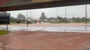 Em poucas horas, Campo Grande registrou mais que o dobro de chuva esperada para o mês