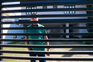 Moraes autoriza Jair Bolsonaro a voltar a receber visitas dos filhos Carlos e Jair Renan