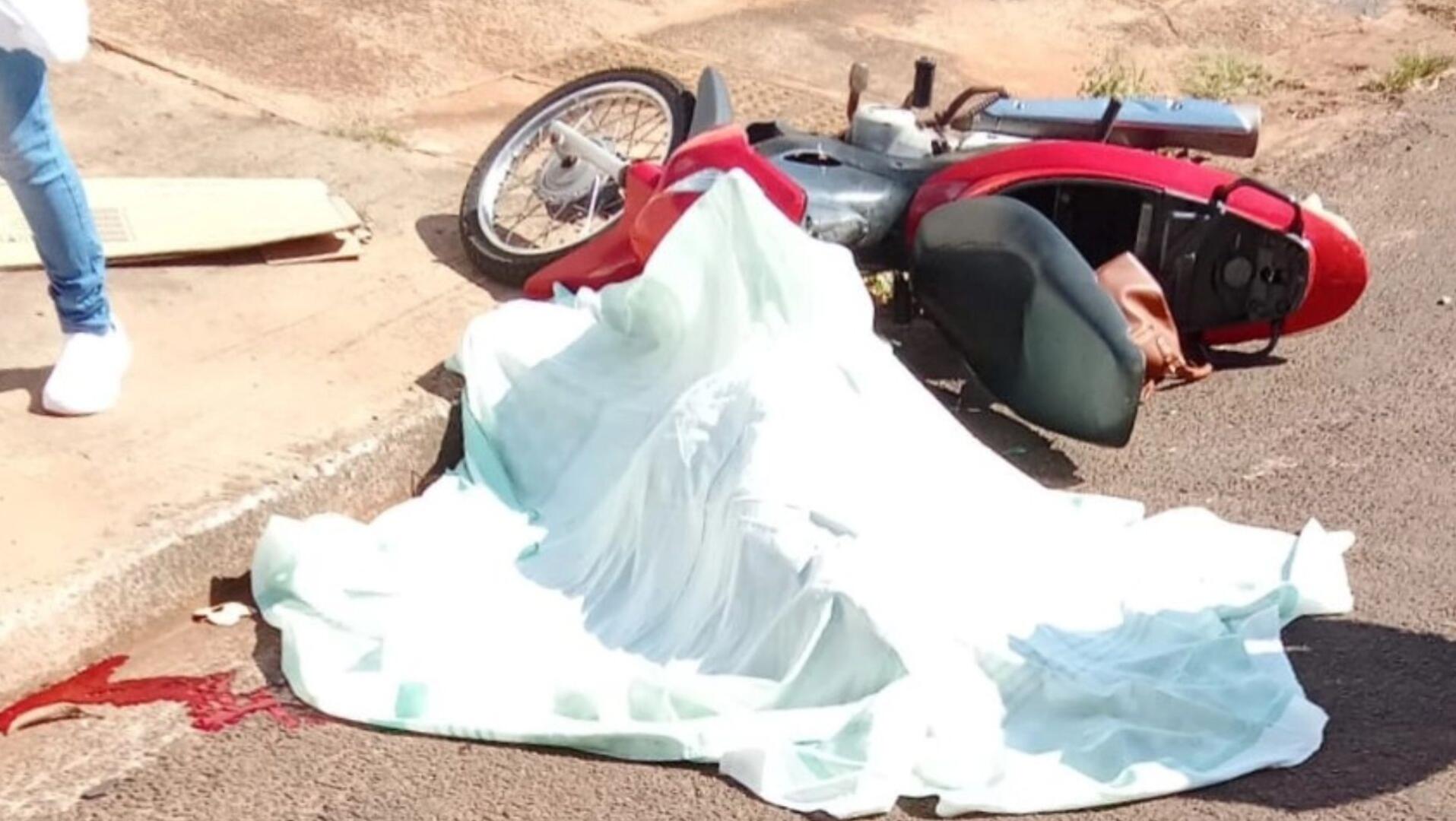Motociclista de 62 anos morre em acidente envolvendo caminhão-baú em Ivinhema