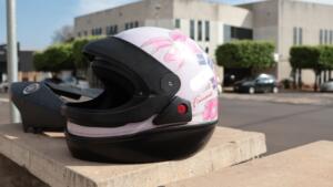 Motociclista é socorrido pelo Samu após ficar desorientado em acidente no São Francisco