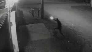 VÍDEO: Câmeras flagram momento em que adolescente é executado por dupla no Noroeste