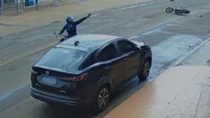 VÍDEO: Gritando ‘PCC’, motociclista tenta matar desafetos em Macaraju