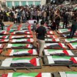Funeral de 112 pessoas é realizado após quase três anos de ataque israelense em Gaza