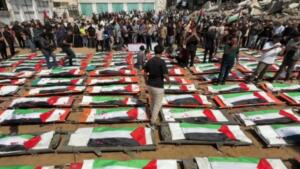 Funeral de 112 pessoas é realizado após quase três anos de ataque israelense em Gaza