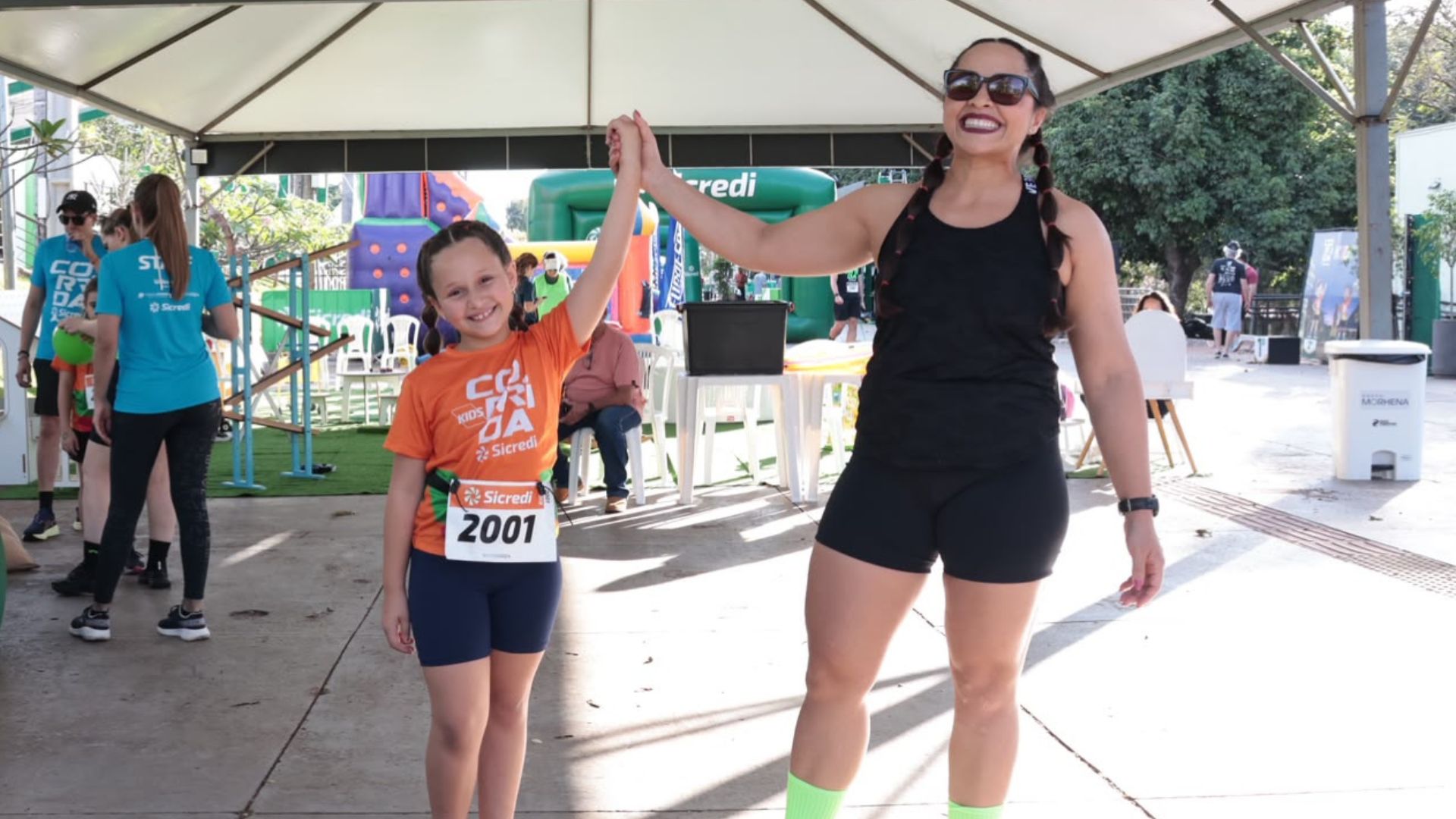 2ª Corrida Sicredi reúne gerações pelo amor ao esporte na Vila Morena
