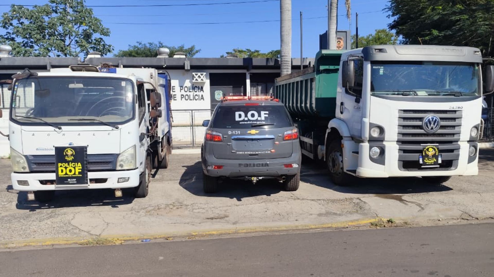 Funcionário é rendido e criminosos roubam três veículos da Secretaria de Obras de Anastácio