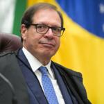 Luis Felipe Salomão assume presidência do STJ em cerimônia com Lula, Alcolumbre e Fachin