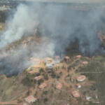 Incêndio destrói ocas indígenas e área equivalente e 40 campos de futebol no DF