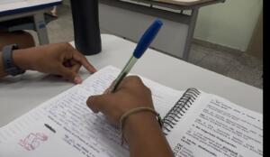 Estudantes em escola estadual (Léo de França, Jornal Midimax) (3)