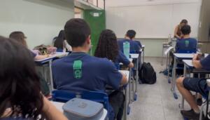 Estudantes em escola estadual (Léo de França, Jornal Midimax) (8)