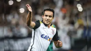 Ex-jogador do Corinthians, Jadson é preso por suspeita de violência doméstica no Paraná