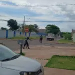 Após acidente, Agetran instala placas de sinalização em cruzamento da Vila Nasser