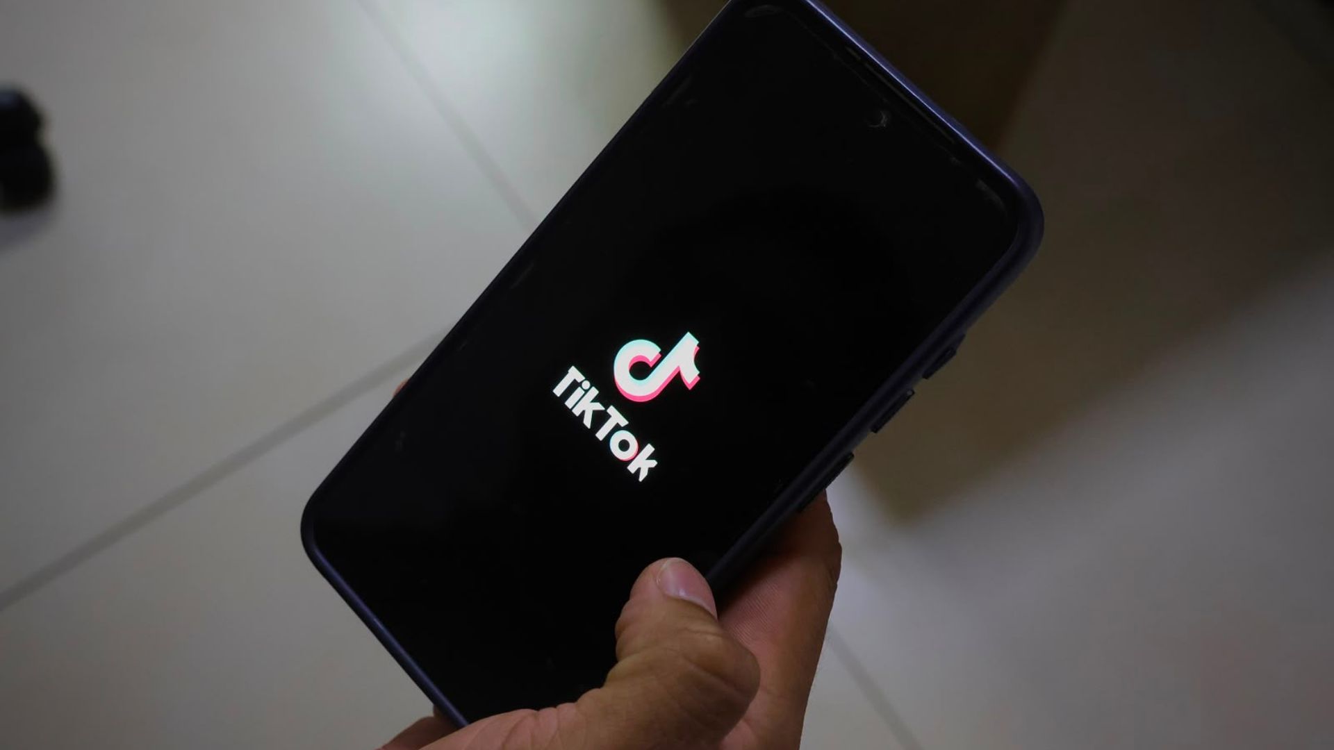 Encontro marcado no TikTok termina com jovem preso por estuprar adolescente em Campo Grande