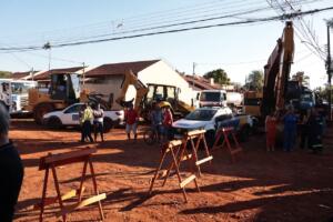 Moradores celebram início das obras de asfalto nas vilas Aimoré e Nogueira após décadas de espera