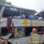 Acidente envolvendo ônibus de turismo deixa 9 mortos na região serrana do Rio