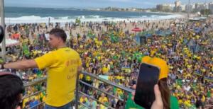 De colete à prova de balas, Flávio Bolsonaro inicia campanha no Rio de Janeiro