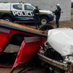 VÍDEO: Carro capota no Leblon ao ser atingido por outro veículo e motorista fica ferida