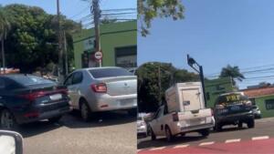 Acidente entre três carros tumultua trânsito na Duque de Caxias