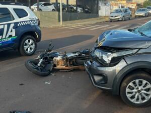 Casal em moto fica ferido após ser atingido por motorista embriagado na Bandeiras