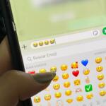 Emoji de “choro intenso” foi o mais utilizado pelos internautas em 2025; confira o ranking