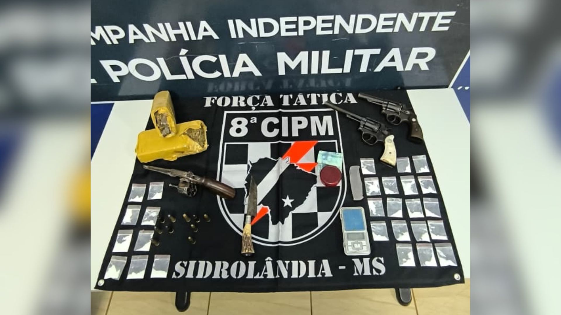 Policiais apreendem três armas de membros do PCC em Sidrolândia