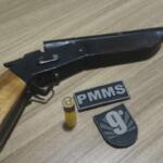 Polícia é acionada em bar e prende homem armado em flagrante