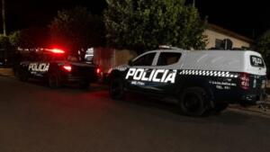 Pai e criança são mortos a tiros dentro de carro em Cassilândia