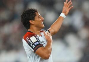 Athletico-PR abre três, segura reação tardia do Botafogo e cola no vice-líder do Brasileirão