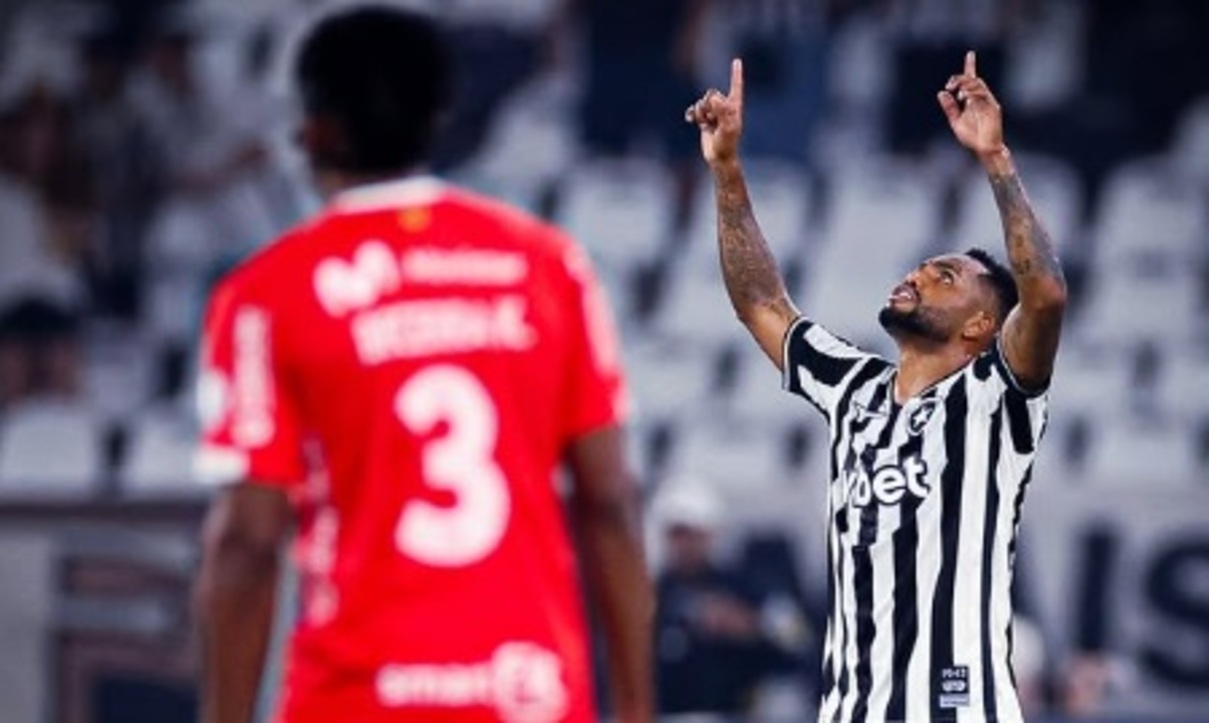 Após vexame no Peru, Botafogo se despede da Sul-Americana com vitória sobre o Cienciano