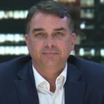 Flávio Bolsonaro atribui responsabilidade pelo tarifaço dos EUA à ‘incompetência’ do governo