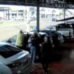 Jovem morre após ser baleado em garagem de Dourados