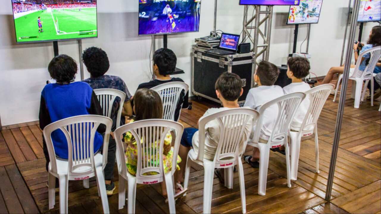 Lounge Geek-Literário reúne apaixonados por jogos no Festival de Inverno de Bonito