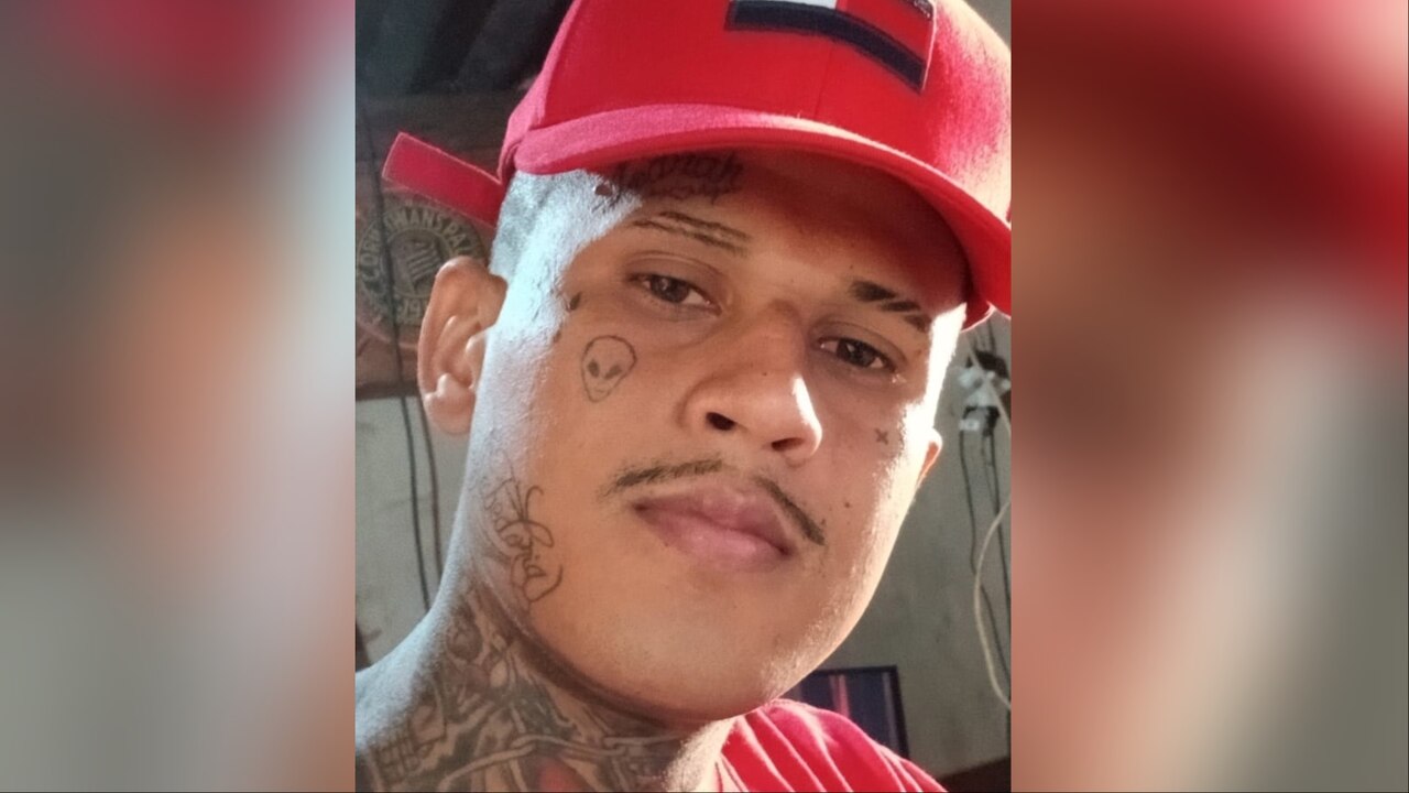 Após campanha para pagar velório, família se despede de jovem morto na 14: ‘deixar saudades’
