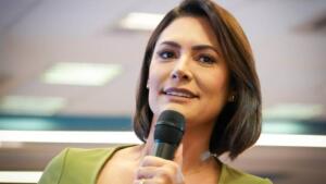 Michelle Bolsonaro recebe alta de hospital no Distrito Federal