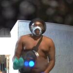 Homem é procurado nos EUA por sujar lojas com fezes