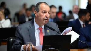 Relator mantém texto da PEC da escala 6×1 para acelerar trâmite no Senado