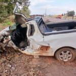 Motorista fica preso nas ferragens e sofre graves ferimentos em acidente com caminhão