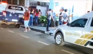 Homem é morto a tiros em bar de Mundo Novo