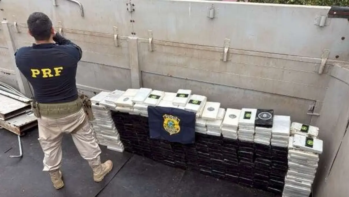 Pai e filho são presos com 420 kg de cocaína em Ponta Porã