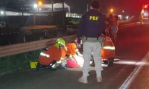 Homem é atropelado por carro ao tentar atravessar BR-163 em Dourados