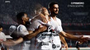 São Paulo bate Bragantino, volta a vencer no Brasileiro após 10 jogos e finda drama de Dorival