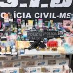 Homem é preso com pistola, munições, 200 vapes e R$ 6,4 mil em cumprimento de mandado