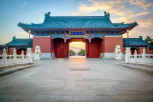 Menina de 6 anos morre em testes genéticos na China: veja o que se sabe até agora