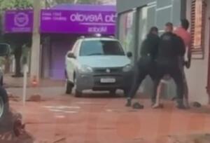 VÍDEO: homem baleado que tentou tomar arma de policial é ex-presidiário