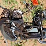 Acidente entre caminhonete e bicicleta elétrica deixa homem e criança feridos na BR-163