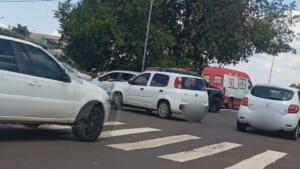 Acidente entre motos deixa uma pessoa ferida na Avenida Ernesto Geisel