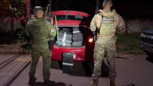 Suspeitos são presos transportando quase 330 kg de maconha em Mundo Novo